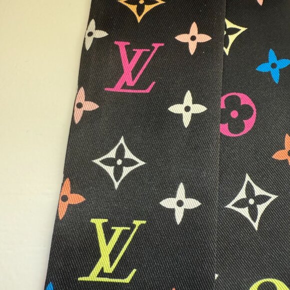 Louis Vuitton Silk Scarf - Picture 6 of 7